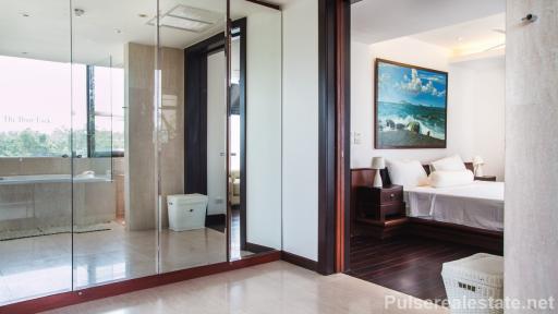 Upscale 3 Bedroom Waterfront Aquaminium Apartment in Royal Phuket Marina for Sale