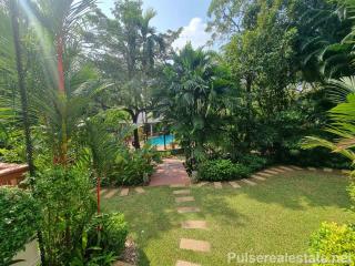 5 Bedroom Villa for Sale by Owner 5 Mins Walk to Rawai Beach & 15 Mins Walk to Yanui Beach in Phuket