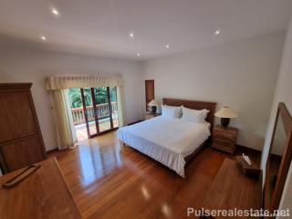 5 Bedroom Villa for Sale by Owner 5 Mins Walk to Rawai Beach & 15 Mins Walk to Yanui Beach in Phuket