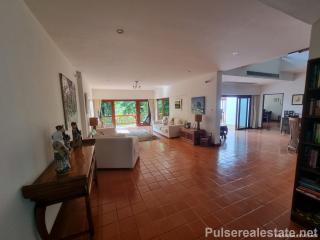 5 Bedroom Villa for Sale by Owner 5 Mins Walk to Rawai Beach & 15 Mins Walk to Yanui Beach in Phuket