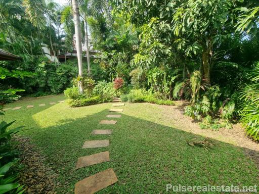 5 Bedroom Villa for Sale by Owner 5 Mins Walk to Rawai Beach & 15 Mins Walk to Yanui Beach in Phuket