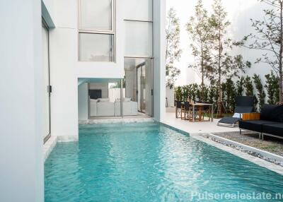 Modern Two-Story 3 Bedroom Pool Villas For Sale In Cherngtalay, Phuket