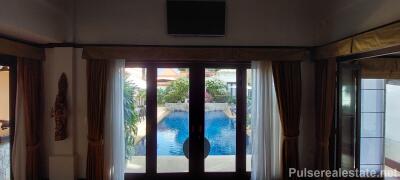 4+1 Bedroom Pool Villa for Sale, Phase 1 of Sai Taan, Walking Distance to Bangtao Beach