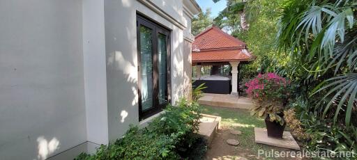 4+1 Bedroom Pool Villa for Sale, Phase 1 of Sai Taan, Walking Distance to Bangtao Beach