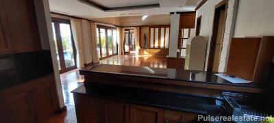 4+1 Bedroom Pool Villa for Sale, Phase 1 of Sai Taan, Walking Distance to Bangtao Beach