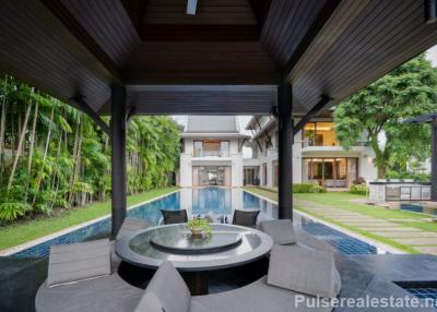 Waterfront Luxury 5 Bed Villa With Private Yacht Berth in Royal Phuket Marina, Phuket