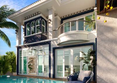 3 Bedroom Resort-style Pool Villa, 5 min from Boat Avenue/Porto de Phuket