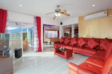 7 Bedrooms House for Rent in Jomtien