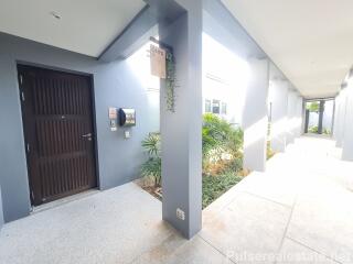 Modern 2 Bedroom Pool Villa in the Naiharn/Rawai Area of Phuket