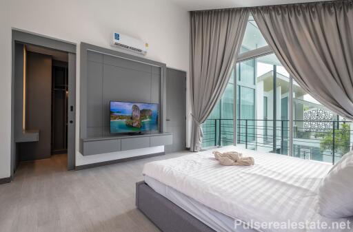 Elegant 3-Bed Private Pool Villa for Sale from Owner on Pasak Soi 8, Cherngtalay