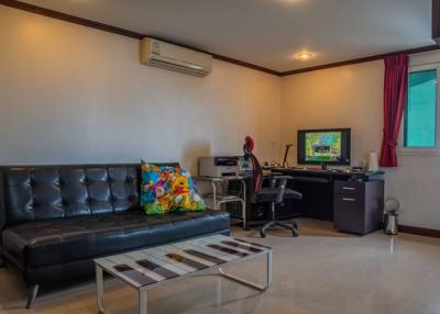3 Bedrooms Corner Duplex Apartment In Jomtien Beach Paradise For Sale