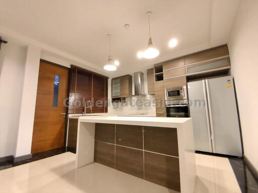 5-Bedrooms single house in secure compound - Bang Na