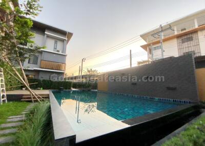 5-Bedrooms single house in secure compound - Bang Na