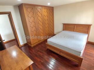 3-Bedrooms Apartment - Wireless Road