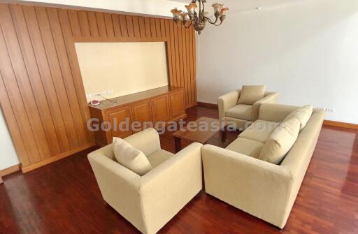 3-Bedrooms Apartment - Wireless Road