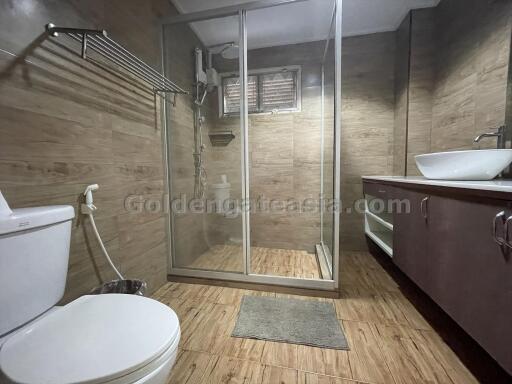 2-Bedrooms plus study room - single house with garden - Phloen Chit BTS
