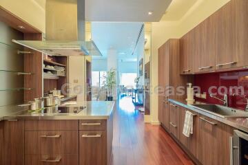 2-Bedrooms condo with private pool - Le Raffine Sukhumvit soi 39