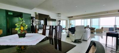 Lovely Penthouse at Movenpick for Rent