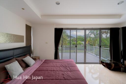 4 Bedroom Contemporary Design on Course Pool Villa at Palm Hills Golf for Sale