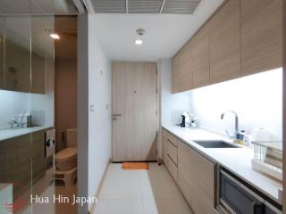 Studio Unit for Rent in Luxurious Condominium within a Short walk to Khao Takiab Beach, Hua Hin