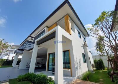 4 Bedrooms House in Tropical Village 3 Huay Yai H010535