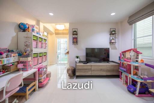 3 Bed 3 Bath 280 SQ.M Bless town Sukhumvit 50