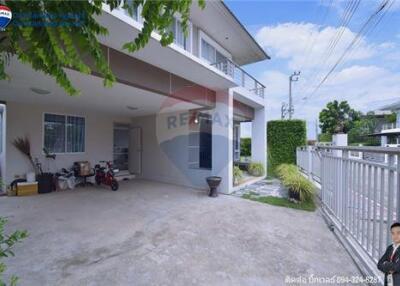 180 Sqm., 3 Beds, 3 Baths Townhouse listed for ฿ 7,690,000.