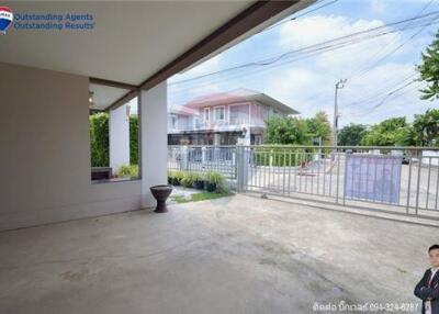 180 Sqm., 3 Beds, 3 Baths Townhouse listed for ฿ 7,690,000.