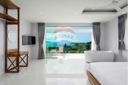 Brand New 3 Bed Villa with Ocean Views in PlaiLaem