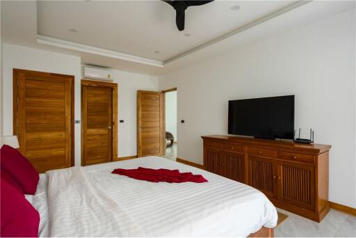 Stunning 4 Bedrooms Villa in Chaweng Noi