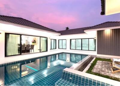 MODERN LUXURY POOL VILLA