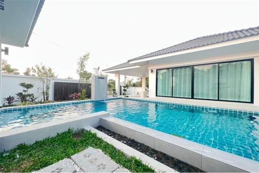 MODERN LUXURY POOL VILLA