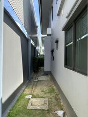 sale! Beautiful house, Setthasiri Krungthep Kreetha 2, house next to Brighton College International