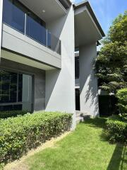 sale! Beautiful house, Setthasiri Krungthep Kreetha 2, house next to Brighton College International