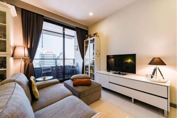 Affordable Luxury at M Silom: Spacious Rooms and Prime Location near BTS Chong Nonsi