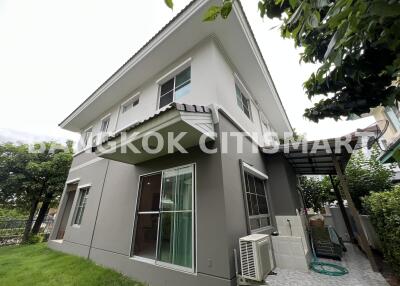 House at Mantana Pinklao - Rama 5 for sale
