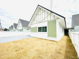 House for sale in Sriracha, newly built, next to Nong Kho Reservoir.