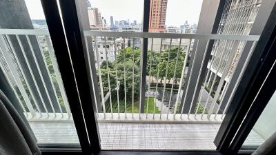 Modern Condo Sukhumvit 24