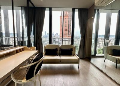 Modern Condo Sukhumvit 24 Sale