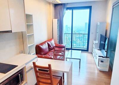 1 Bed 1 Bath 40 SQ.M Equinox Phahol Vipha