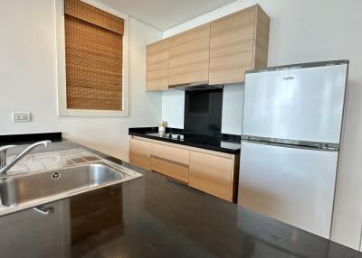 Well-Sized 1-Bedroom Condo Asoke