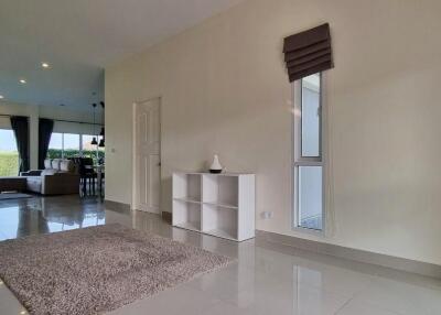 Beautiful 3Beds House Huay Yai for Rent