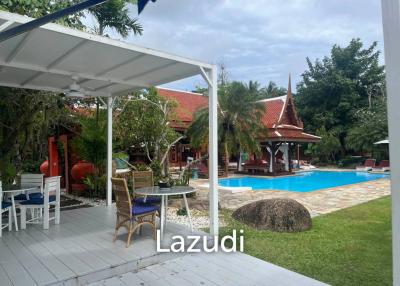 South Phuket's Seaside Oasis: An 8-Villa Luxury Resort