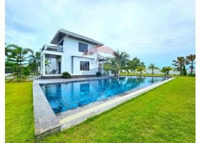 Elegant Quality Villa Near BlacMountain - 920601001-217