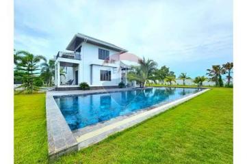 Elegant Quality Villa Near BlacMountain - 920601001-217