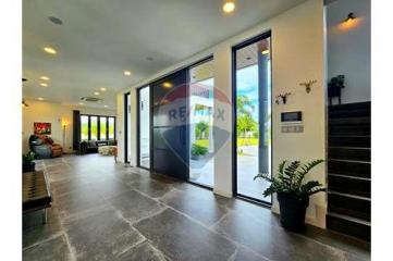 Elegant Quality Villa Near BlacMountain - 920601001-217