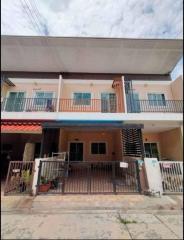 Townhome for sale in Sriracha, cheap price, Thanawan Home Village