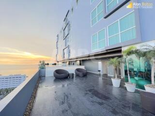 Ocean View 1 Bed 1 Bath Condo in Pratumnak