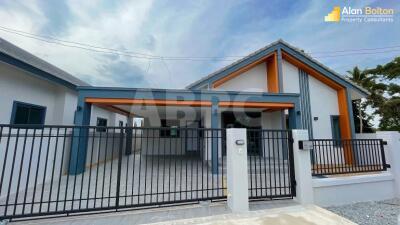 Very Affordable 3 Bed 2 Bath House in Banglamung ABPC0946