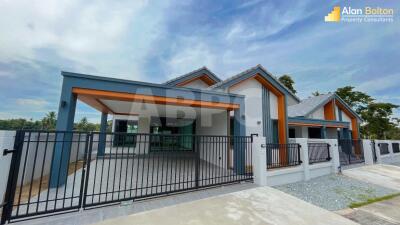 Very Affordable 3 Bed 2 Bath House in Banglamung ABPC0946